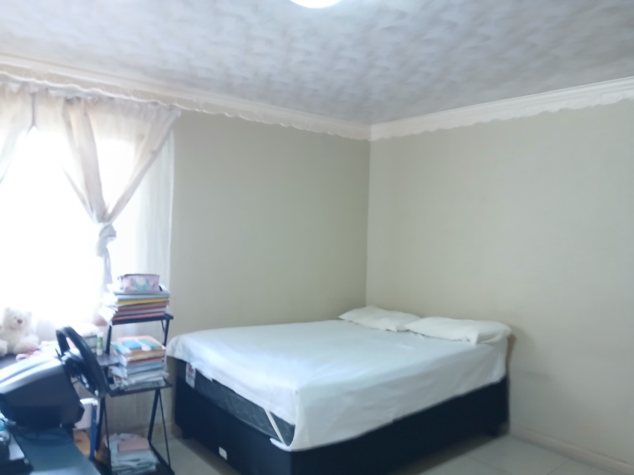 3 Bedroom Property for Sale in Flamwood North West